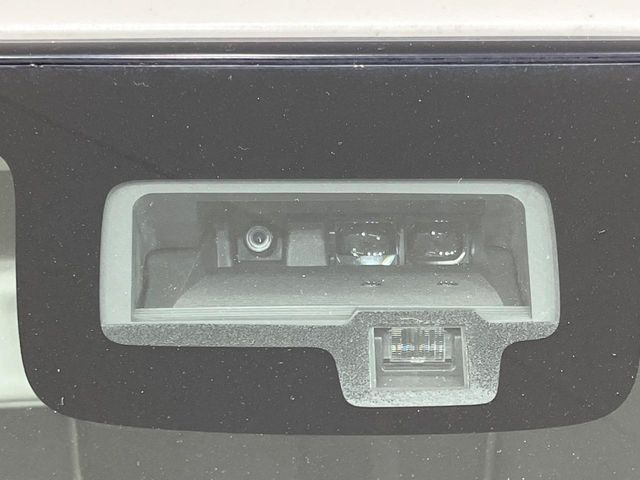 �y�X�Y�L �Z�[�t�e�B�T�|�[�g�z���s���ɑO���̎ԗ�����F�����A�Փ˂������Ȏ��͌x��ƃu���[�L�ŏՓˉ���Ɣ�Q�y�����A�V�X�g�B�����S�Ƀh���C�u�����y���݂��������܂��B