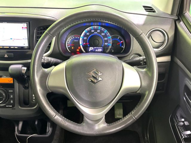 �y�����v�����X�e�A�����O�z�㎿�Ȋv���g�p���邱�ƂŁA��ɂ����������݂ƂĂ��^�]���₷���n���h���ł���