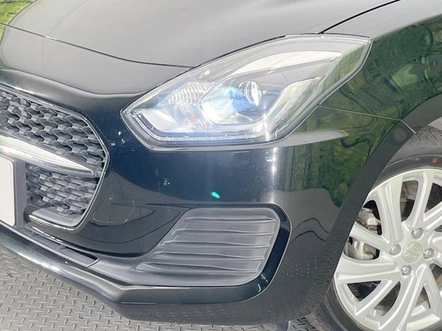 �yLED�w�b�h���C�g�z���V����ԑ��s�����ǍD�Ȏ��E���m�ۂ����S���ĉ^�]�ł��鍂�P�xLED�w�b�h���C�g�𑕔�!�_�����x�������A����d�͂��}�����Ă��܂��B