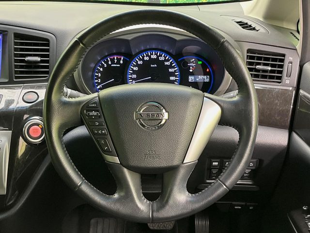 �y�����v�����X�e�A�����O�z�㎿�Ȋv���g�p���邱�ƂŁA��ɂ����������݂ƂĂ��^�]���₷���n���h���ł���