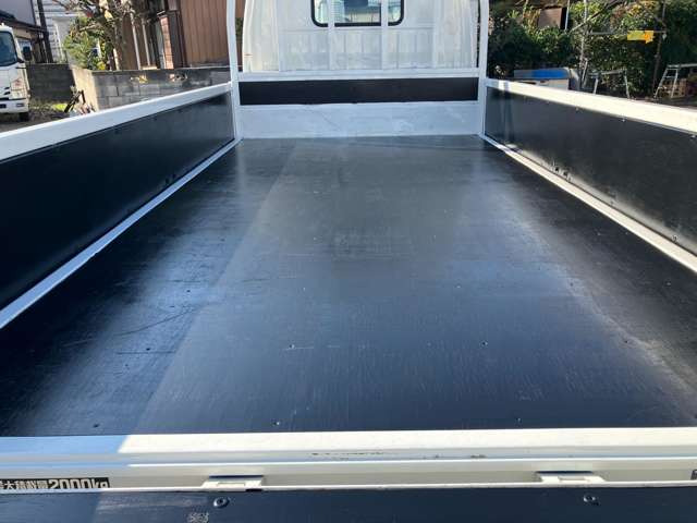 �ב����3560&times;1780&times;380mm!�g�p���̏��Ȃ��L���C�ȉב䏰�ʂł���