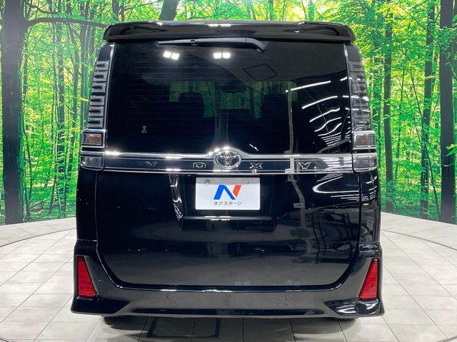 安心の最長10年・走行無制限保証(有償)をご用意。保証内容も充実はもちろん、無料点検&オイル交換や、年中無休の全国・24時間ロードサービスも付帯されておりますのでご安心下さい。