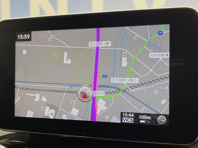 ●純正ナビ:一体感のあるナビは、高級感ある車内を演出してくれます。オーディオ機能も充実しておりますので、運転もより楽しめます♪