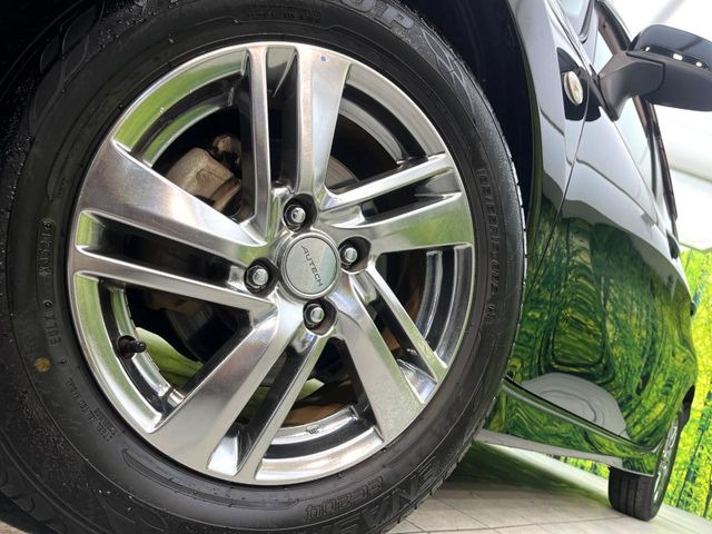 �y����15�C���`�A���~�z�C�[���z�O�ςɃ}�b�`���������A���~�z�C�[���𑕒����Ă���܂��B�e��ЊO�A���~�z�C�[����A�X�^�b�h���X�^�C�����戵�����Ă���܂��B���񂲑��k����������