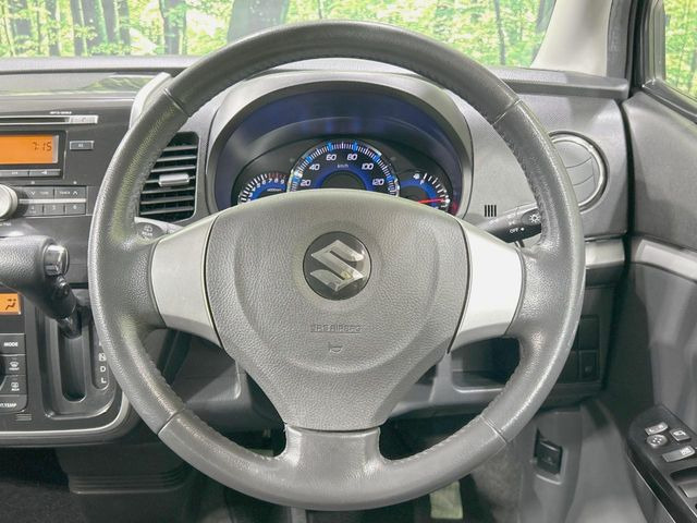 �y�����v�����X�e�A�����O�z�㎿�Ȋv���g�p���邱�ƂŁA��ɂ����������݂ƂĂ��^�]���₷���n���h���ł���