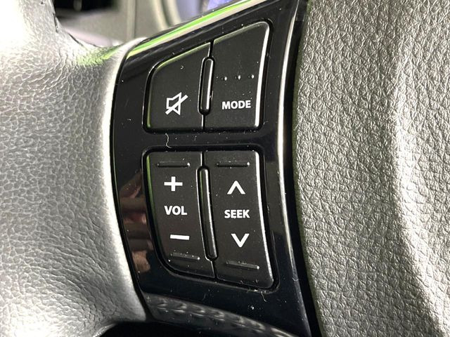 �y�X�e�A�����O�X�C�b�`�z�^�]���A�O������ڐ������炷���ƂȂ��A�I�[�f�B�I���̑��삪�\�ȕ֗��@�\!���S&���K�ȃh���C�u�����o���Ă���܂���