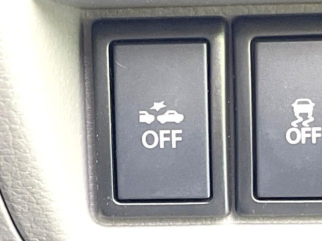 �y�G�}�[�W�F���V�[�u���[�L�z���s���ɑO���̎ԗ�����F�����A�Փ˂������Ȏ��͌x��ƃu���[�L�ŏՓˉ���Ɣ�Q�y�����A�V�X�g�B�����S�Ƀh���C�u�����y���݂��������܂��B