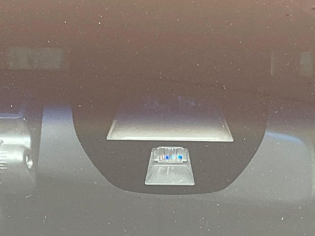 �y�V�e�B�u���[�L�A�N�e�B�u�V�X�e���z�ᑬ���s���ɑO���̎ԗ�����F�����A�Փ˂������Ȏ��͌x��ƃu���[�L�ŏՓˉ���Ɣ�Q�y�����A�V�X�g�B�����S�Ƀh���C�u�����y���݂��������܂��B