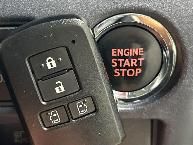 �y�X�}�[�g�L�[�z�J�o����|�P�b�g�ɓ��ꂽ�܂܂ł��h�A�̎{���E�������\�ȃX�}�[�g�L�[�𑕔��B�G���W���̃I���E�I�t�����J�M�����o���K�v����������Ƃ��Ă��֗��ł���