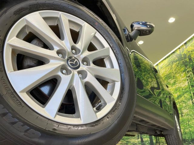 【純正17インチアルミホイール】外観にマッチした純正アルミホイールを装着しております。各種社外アルミホイールや、スタッドレスタイヤも取扱いしております。是非ご相談ください♪