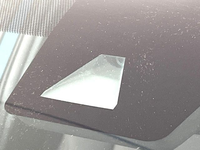 �y�g���^�Z�[�t�e�B�Z���X�z���s���ɑO���̎ԗ�����F�����A�Փ˂������Ȏ��͌x��ƃu���[�L�ŏՓˉ���Ɣ�Q�y�����A�V�X�g�B�����S�Ƀh���C�u�����y���݂��������܂��B