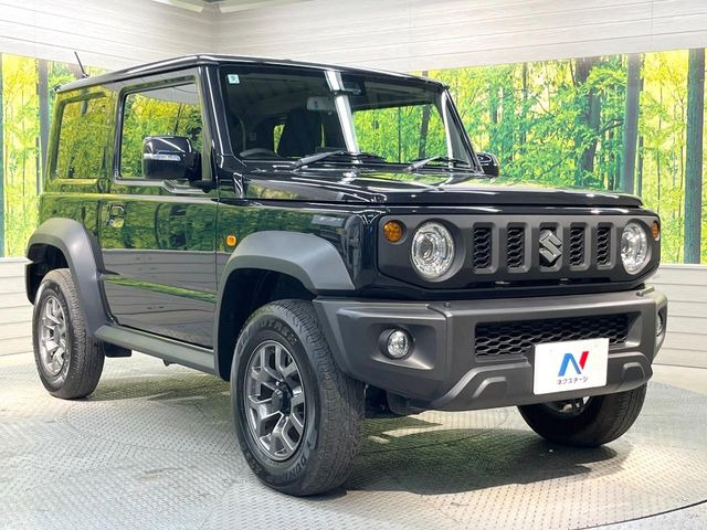 高透明度のガラス皮膜で撥水はもちろん、上質なツヤ・光沢を実現。紫外線や酸性雨から大切な愛車を保護し、色あせ・劣化を防止。「弾スプラッシュコート」、「弾プリミッサコート」からお選びいただけます。