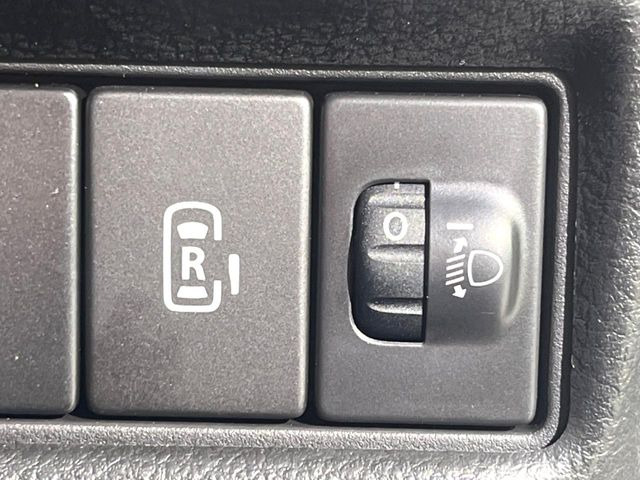 �y�p���[�X���C�h�h�A�z�X�}�[�g�L�[��^�]�Ȃ̃X�C�b�`�ŃX���C�h�h�A�̊J���\���d��������͂����ăh�A���J����K�v�������A���������q�l�ł��A�d���ו��������Ă��鎞�����N�ɊJ���߂ł��܂���