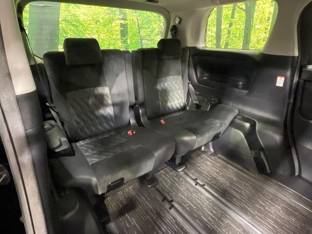 3��ڃV�[�g�͂�������ԗǍD����l�ł��������ƍ����Ē����܂��̂ŁA��l���ł̂��o���������N���N�ł��􂲉Ƒ��ŁA�C�̒m�ꂽ���ԂŁA�h���C�u�ɍs���̂��y���݂ł��ˁ�