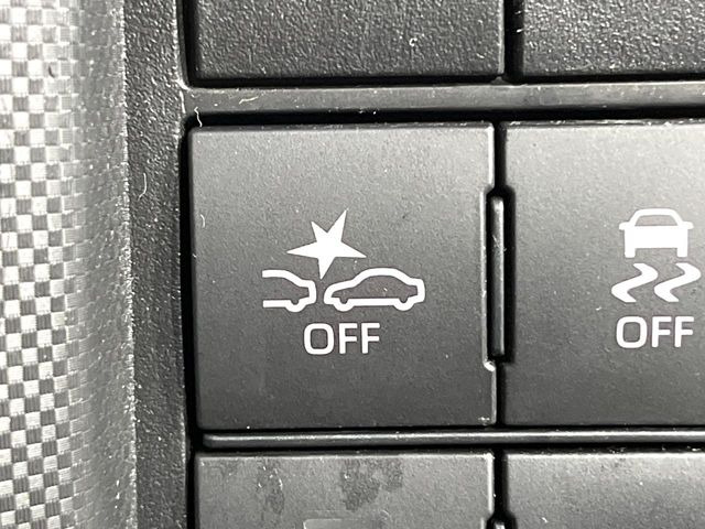 �y�X�}�[�g�A�V�X�g�z���s���ɑO���̎ԗ�����F�����A�Փ˂������Ȏ��͌x��ƃu���[�L�ŏՓˉ���Ɣ�Q�y�����A�V�X�g�B�����S�Ƀh���C�u�����y���݂��������܂��B