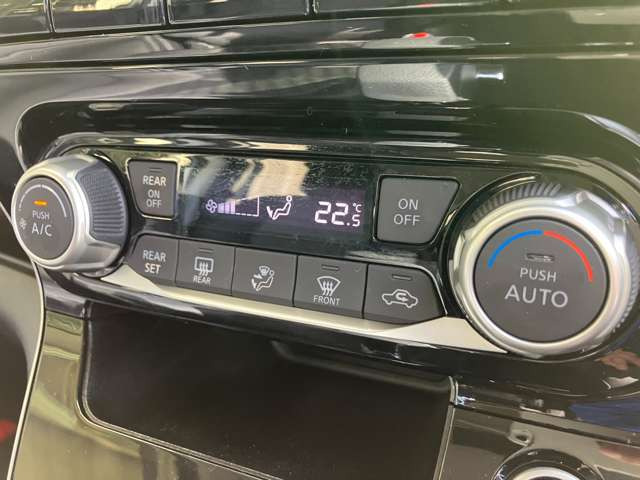 ★フルオートエアコン★好みの温度をセットするだけでエアコンの強さや風量を自動でコントロール★