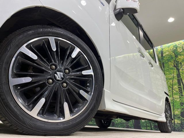 �y����15�C���`�A���~�z�C�[���z�O�ςɃ}�b�`���������A���~�z�C�[���𑕒����Ă���܂��B�e��ЊO�A���~�z�C�[����A�X�^�b�h���X�^�C�����戵�����Ă���܂��B���񂲑��k����������