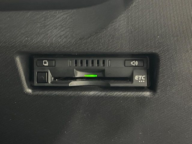 【ETC】高速道路の料金所をストレスなく通過!話題のスポットやサービスエリアに多い「スマートIC」利用時は必須のアイテムです。当店でセットアップを実施、ご納車当日からすぐにご利用いただけます!