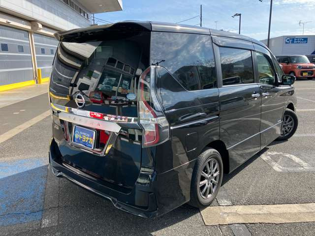 全国を飛び回り足で探した良質車!内装・外装・装備ともに申し分なし!自信をもってお勧めいたします!