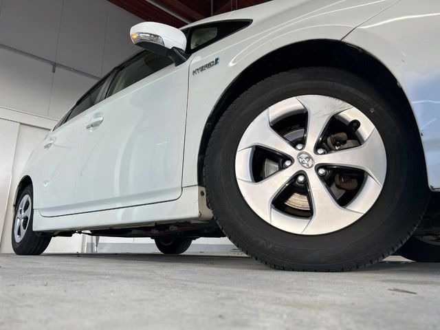 �y����15�C���`�A���~�z�C�[���z�O�ςɃ}�b�`���������A���~�z�C�[���𑕒����Ă���܂��B�e��ЊO�A���~�z�C�[����A�X�^�b�h���X�^�C�����戵�����Ă���܂��B���񂲑��k����������