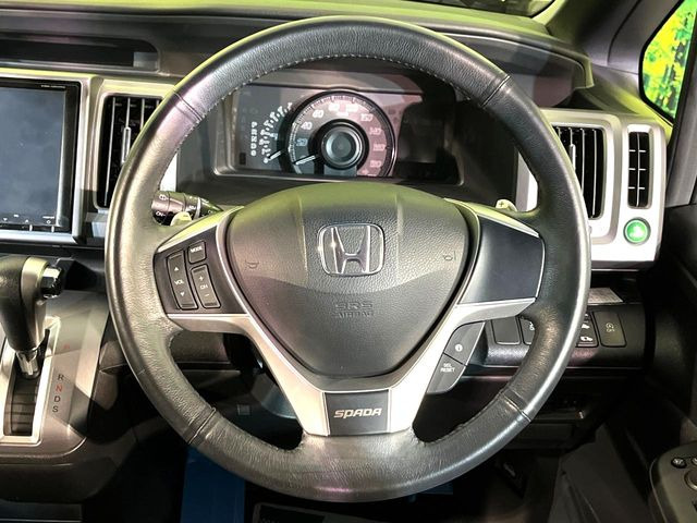 �y�����v�����X�e�A�����O�z�㎿�Ȋv���g�p���邱�ƂŁA��ɂ����������݂ƂĂ��^�]���₷���n���h���ł���