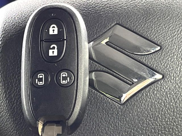 �y�L�[���X�X�^�[�g�V�X�e���z�J�o����|�P�b�g�ɓ��ꂽ�܂܂ł��h�A�̎{���E�������\�ȃX�}�[�g�L�[�𑕔��B�G���W���̃I���E�I�t�����J�M�����o���K�v����������Ƃ��Ă��֗��ł���