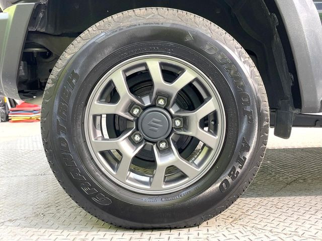 【純正15インチアルミホイール】外観にマッチした純正アルミホイールを装着しております。各種社外アルミホイールや、スタッドレスタイヤも取扱いしております。是非ご相談ください♪