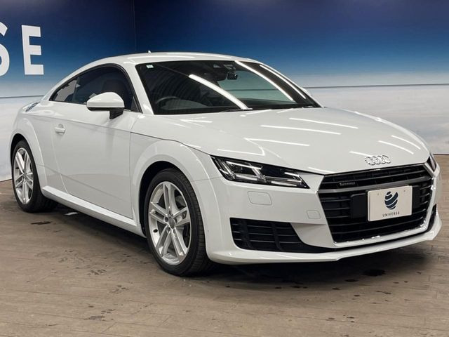 ●無料付帯の保証の他、安心の最長3年・走行無制限保証(有償)をご用意。輸入車を安心してお楽しみいただける様、保証内容も充実はもちろん、無料点検&オイル交換やロードサービスも付帯しております。