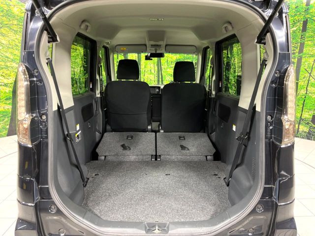 ���i�̂���������ʋ΁A���}���ɏ\���ȉ׎��X�y�[�X���m�ۂ��Ă���܂��B�Z�J���h�V�[�g��|���ƁA�傫�ȉו��̐ύڂ��\�ł���