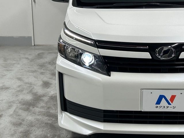 �yLED�w�b�h���C�g�z���V����ԑ��s�����ǍD�Ȏ��E���m�ۂ����S���ĉ^�]�ł��鍂�P�xLED�w�b�h���C�g�𑕔�!�_�����x�������A����d�͂��}�����Ă��܂��B