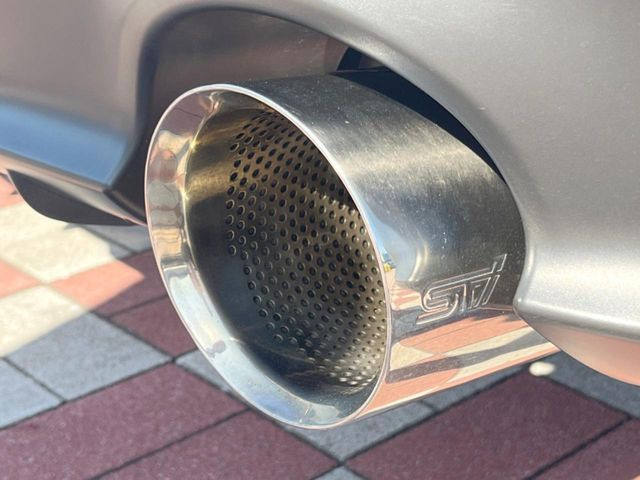 【STIマフラー】人気純正アクセサリーの1つです。ボクサーエンジン特有のサウンドをSTI純正パーツでお楽しみ下さい♪