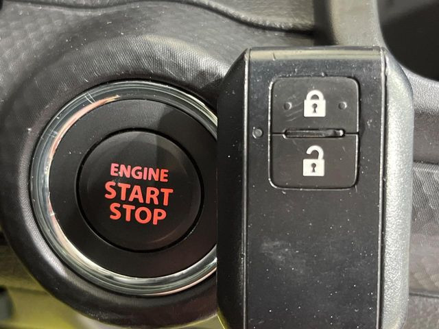 �y�L�[���X�X�^�[�g�V�X�e���z�J�o����|�P�b�g�ɓ��ꂽ�܂܂ł��h�A�̎{���E�������\�ȃX�}�[�g�L�[�𑕔��B�G���W���̃I���E�I�t�����J�M�����o���K�v����������Ƃ��Ă��֗��ł���