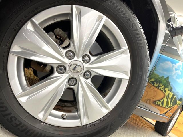 �y����17�C���`�A���~�z�C�[���z�O�ςɃ}�b�`���������A���~�z�C�[���𑕒����Ă���܂��B�e��ЊO�A���~�z�C�[����A�X�^�b�h���X�^�C�����戵�����Ă���܂��B���񂲑��k����������