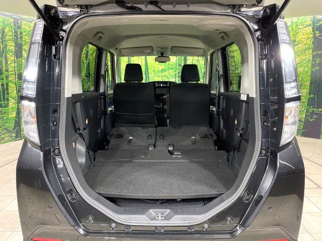 ���i�̂���������ʋ΁A���}���ɏ\���ȉ׎��X�y�[�X���m�ۂ��Ă���܂��B�Z�J���h�V�[�g��|���ƁA�傫�ȉו��̐ύڂ��\�ł���