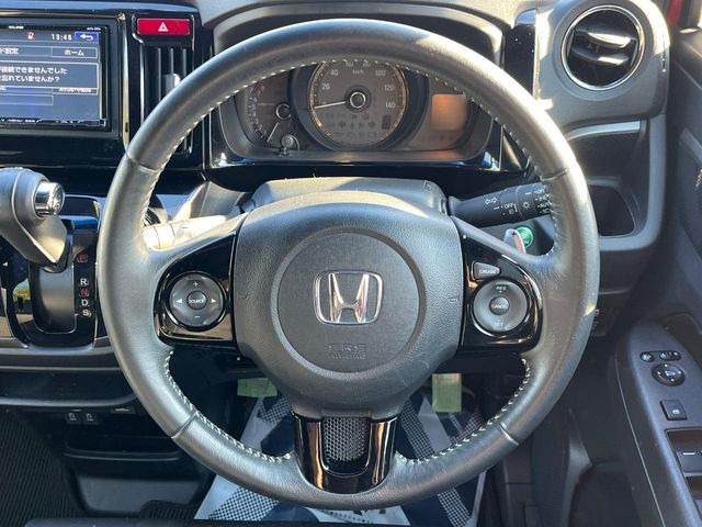 �y�����v�����X�e�A�����O�z�㎿�Ȋv���g�p���邱�ƂŁA��ɂ����������݂ƂĂ��^�]���₷���n���h���ł���