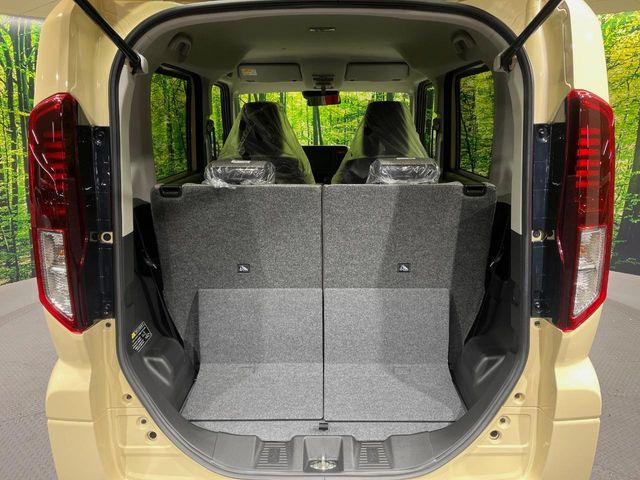 ���i�̂���������ʋ΁A���}���ɏ\���ȉ׎��X�y�[�X���m�ۂ��Ă���܂��B�Z�J���h�V�[�g��|���ƁA�傫�ȉו��̐ύڂ��\�ł���