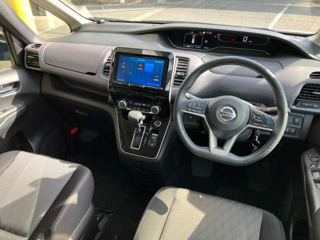 ★鑑定書付きで安心★第三者機関(JAAA日本自動車鑑定協会)のプロ鑑定士によって車輌状態の細かな部分まで鑑定を行なっています!中古車の不安も解消され安心できますね!