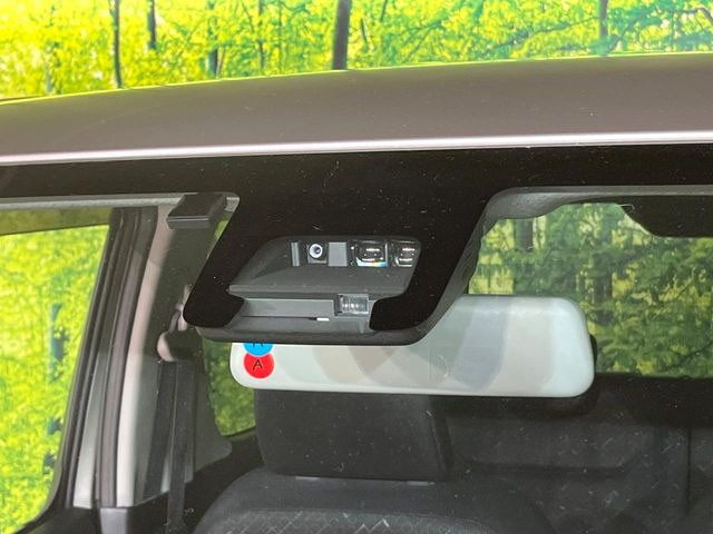 �y�X�Y�L �Z�[�t�e�B�T�|�[�g�z���s���ɑO���̎ԗ�����F�����A�Փ˂������Ȏ��͌x��ƃu���[�L�ŏՓˉ���Ɣ�Q�y�����A�V�X�g�B�����S�Ƀh���C�u�����y���݂��������܂��B