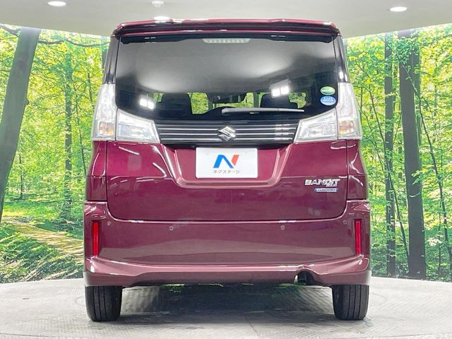 安心の最長10年・走行無制限保証(有償)をご用意。保証内容も充実はもちろん、無料点検&オイル交換や、年中無休の全国・24時間ロードサービスも付帯されておりますのでご安心下さい。