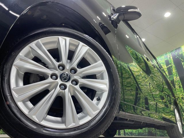 �y����18�C���`�A���~�z�C�[���z�O�ςɃ}�b�`���������A���~�z�C�[���𑕒����Ă���܂��B�e��ЊO�A���~�z�C�[����A�X�^�b�h���X�^�C�����戵�����Ă���܂��B���񂲑��k����������