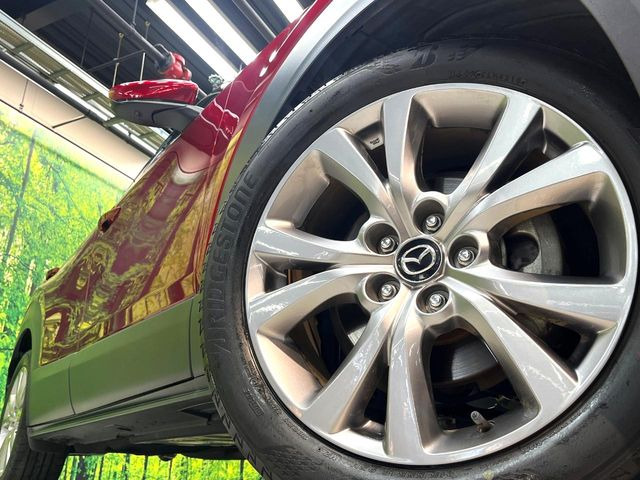 �y����18�C���`�A���~�z�C�[���z�O�ςɃ}�b�`���������A���~�z�C�[���𑕒����Ă���܂��B�e��ЊO�A���~�z�C�[����A�X�^�b�h���X�^�C�����戵�����Ă���܂��B���񂲑��k����������