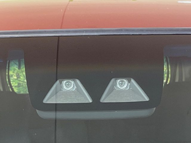 �y�X�}�[�g�A�V�X�g�z���s���ɑO���̎ԗ�����F�����A�Փ˂������Ȏ��͌x��ƃu���[�L�ŏՓˉ���Ɣ�Q�y�����A�V�X�g�B�����S�Ƀh���C�u�����y���݂��������܂��B