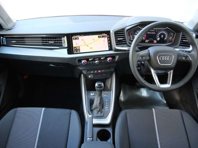 A1スポーツバック25 TFSI アドバンスド