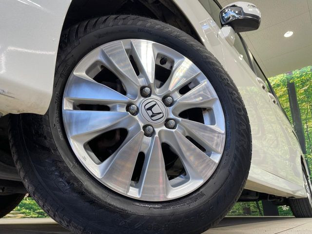 �y����16�C���`�A���~�z�C�[���z�O�ςɃ}�b�`���������A���~�z�C�[���𑕒����Ă���܂��B�e��ЊO�A���~�z�C�[����A�X�^�b�h���X�^�C�����戵�����Ă���܂��B���񂲑��k����������