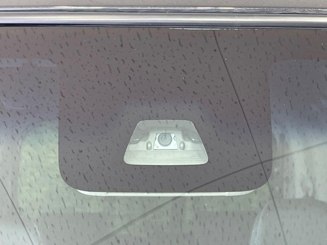 �y�X�}�[�g�A�V�X�g�z���s���ɑO���̎ԗ�����F�����A�Փ˂������Ȏ��͌x��ƃu���[�L�ŏՓˉ���Ɣ�Q�y�����A�V�X�g�B�����S�Ƀh���C�u�����y���݂��������܂��B