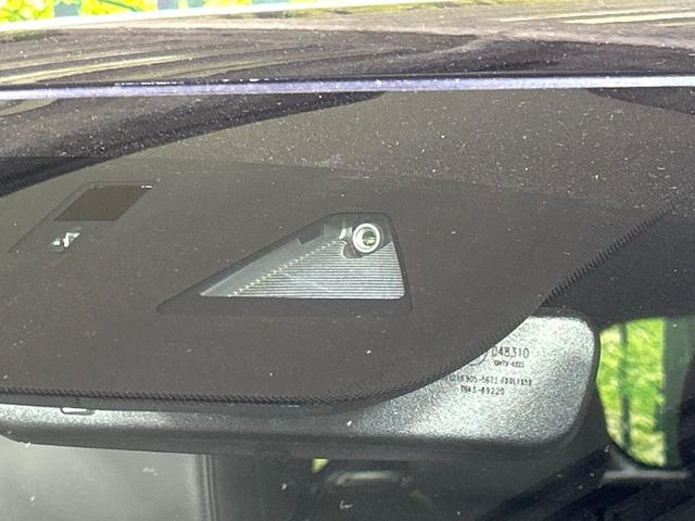 �y�X�}�[�g�V�e�B�u���[�L�T�|�[�g�z�ᑬ���s���ɑO���̎ԗ�����F�����A�Փ˂������Ȏ��͌x��ƃu���[�L�ŏՓˉ���Ɣ�Q�y�����A�V�X�g�B�����S�Ƀh���C�u�����y���݂��������܂��B