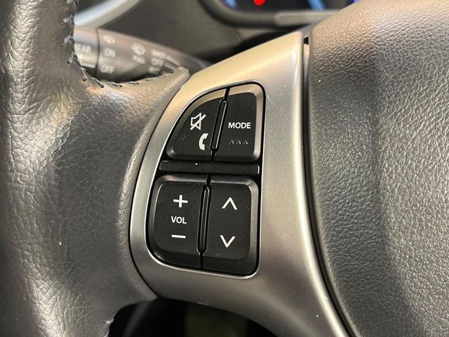 �y�X�e�A�����O�X�C�b�`�z�^�]���A�O������ڐ������炷���ƂȂ��A�I�[�f�B�I���̑��삪�\�ȕ֗��@�\!���S&���K�ȃh���C�u�����o���Ă���܂���