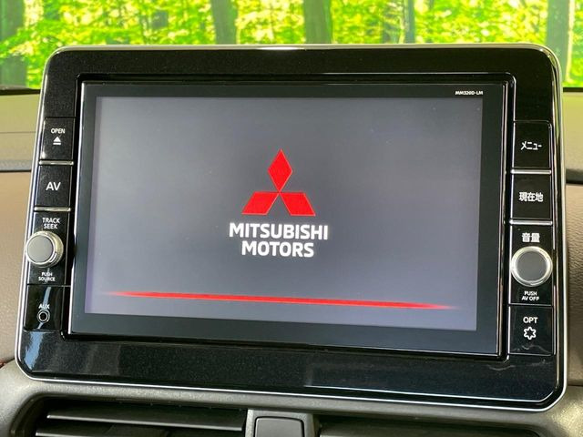 �y�����C���`�i�r�z�l�C�̏����i�r�𑕔����Ă���܂��B�i�r�̎g���₷���͂������A�I�[�f�B�I�@�\���[��!�L�����v�◷�s�͂������A�ʋ΂┃�����ȂǕ��i�̃h���C�u���y�����Ȃ�͂���