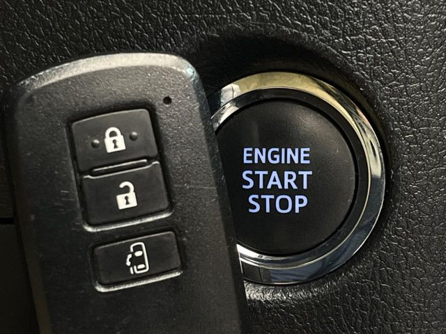 �y�X�}�[�g�L�[�z�J�o����|�P�b�g�ɓ��ꂽ�܂܂ł��h�A�̎{���E�������\�ȃX�}�[�g�L�[�𑕔��B�G���W���̃I���E�I�t�����J�M�����o���K�v����������Ƃ��Ă��֗��ł���