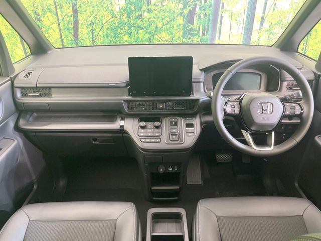 ステップワゴン2.0 e:HEV スパーダ